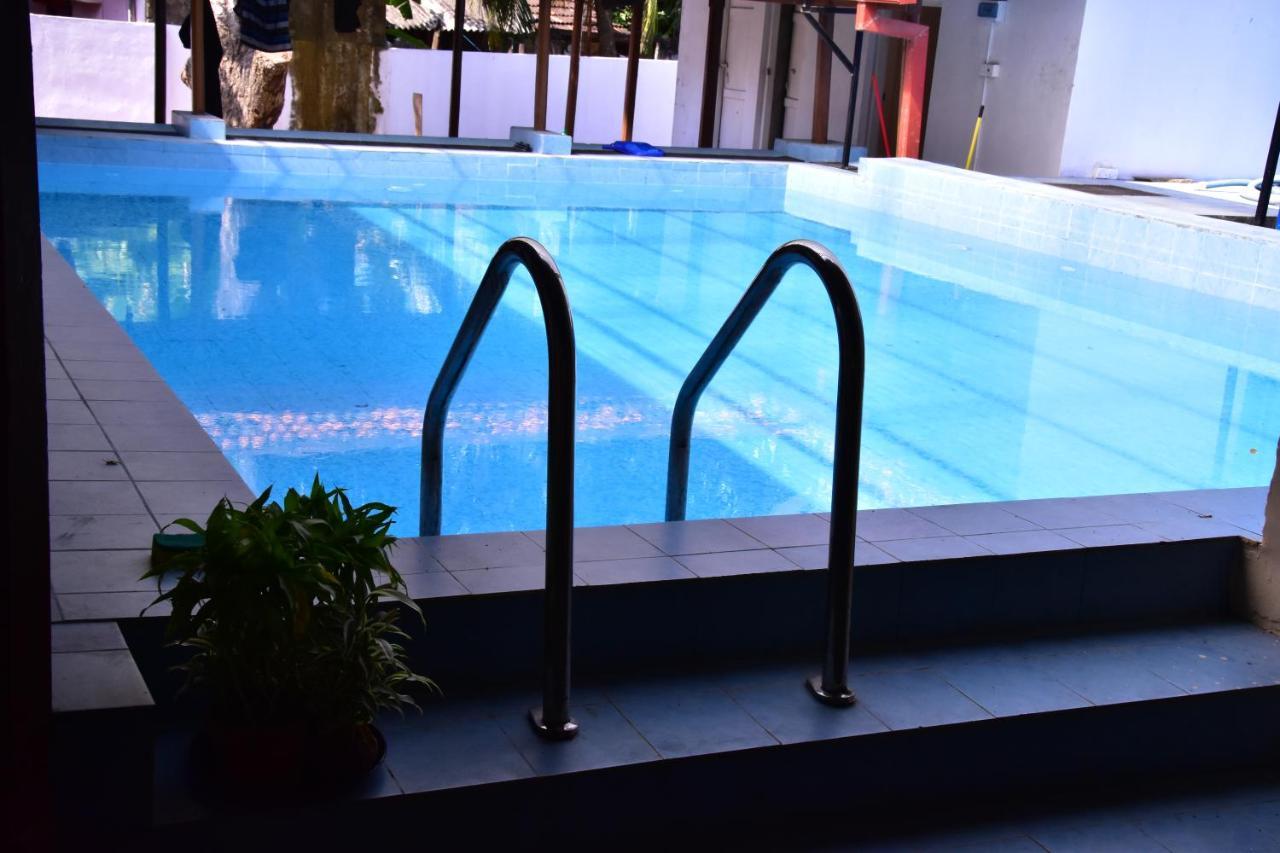 Peninsula Hotel Jaffna Exterior foto